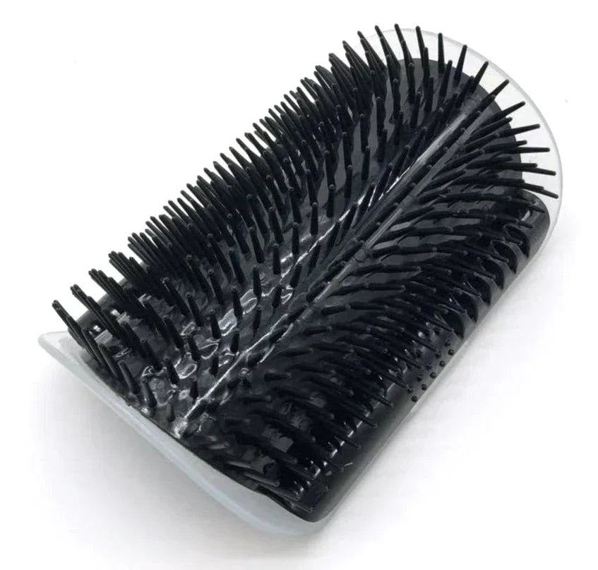 Self-Grooming Cat Corner Brush โ FurRelaxer