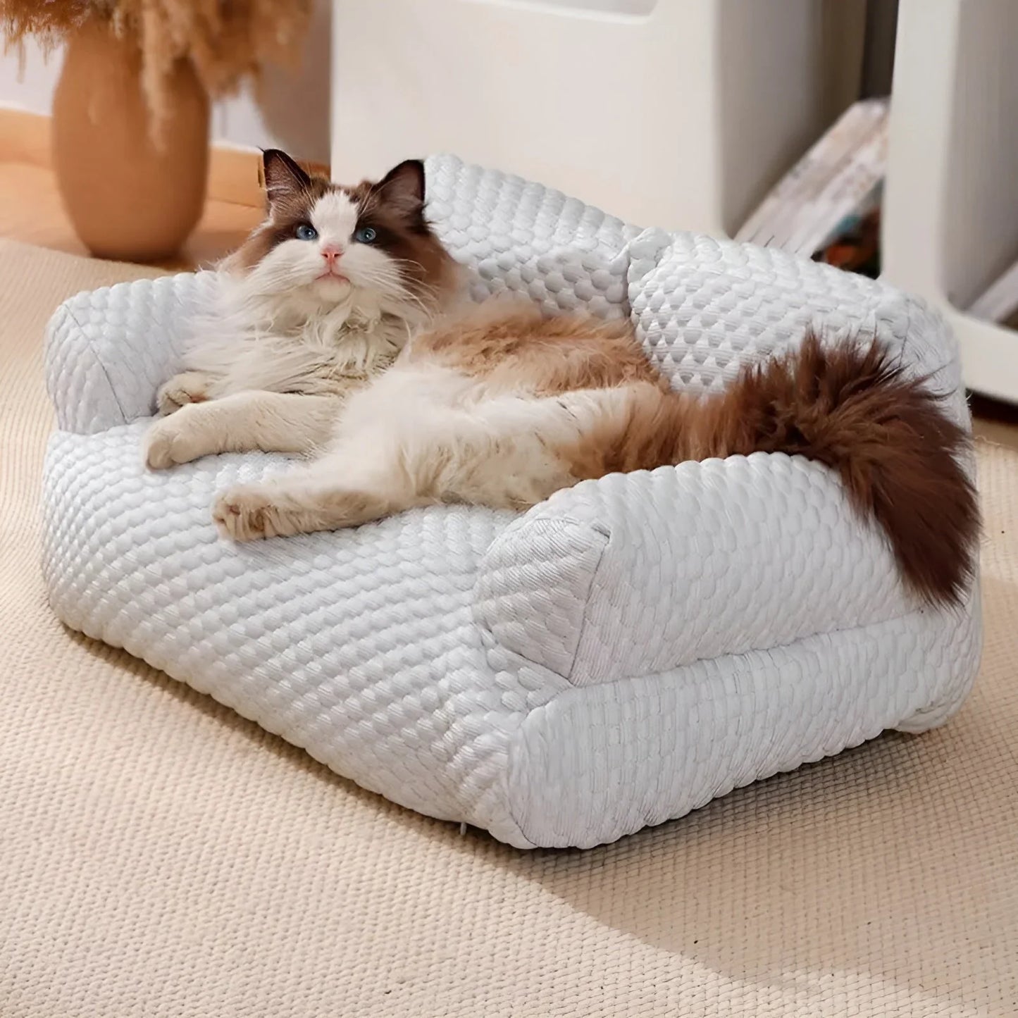 CozyNest Plush Bed – Luxurious Comfort for Pets