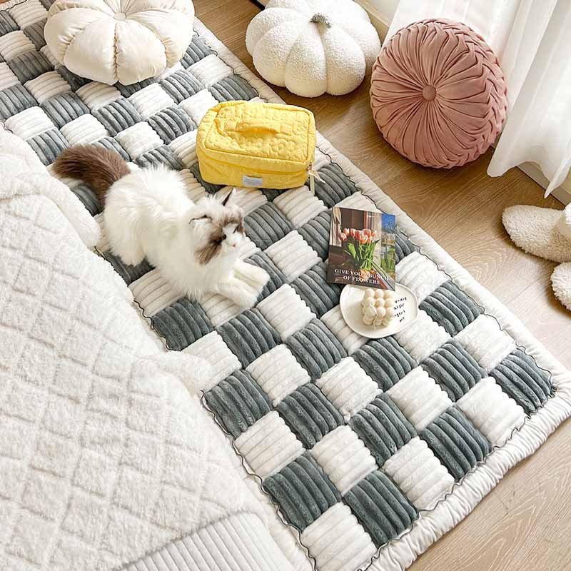 SnuggleShield – Pet Blanket